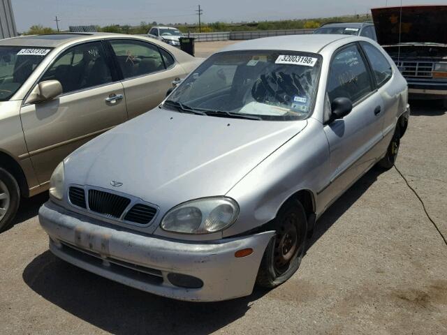 KLATA22681B642096 - 2001 DAEWOO LANOS S SILVER photo 2