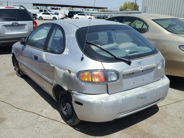 KLATA22681B642096 - 2001 DAEWOO LANOS S 银色 照片 3
