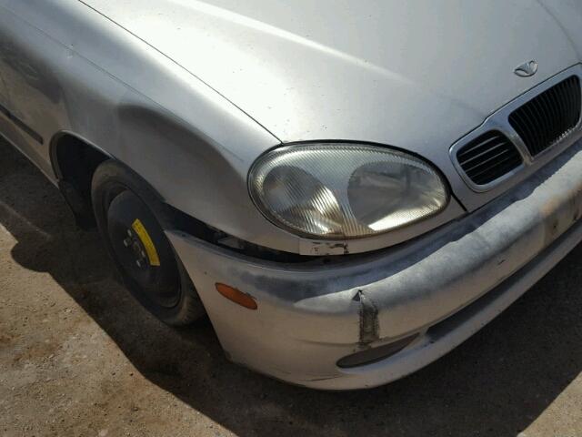 KLATA22681B642096 - 2001 DAEWOO LANOS S 银色 照片 9