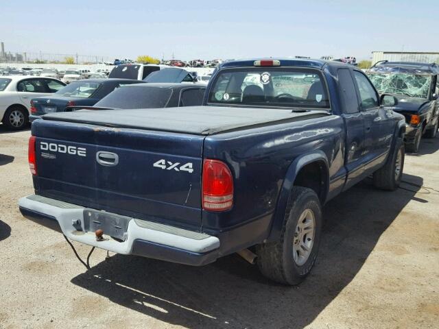 1B7GG22NX1S336114 - 2001 DODGE DAKOTA BLUE photo 4