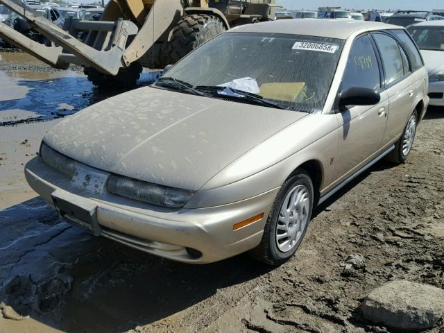 1G8ZK8270WZ270905 - 1998 SATURN SW2 BEIGE photo 2