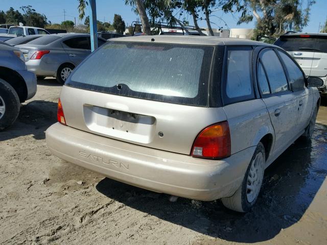 1G8ZK8270WZ270905 - 1998 SATURN SW2 BEIGE photo 4