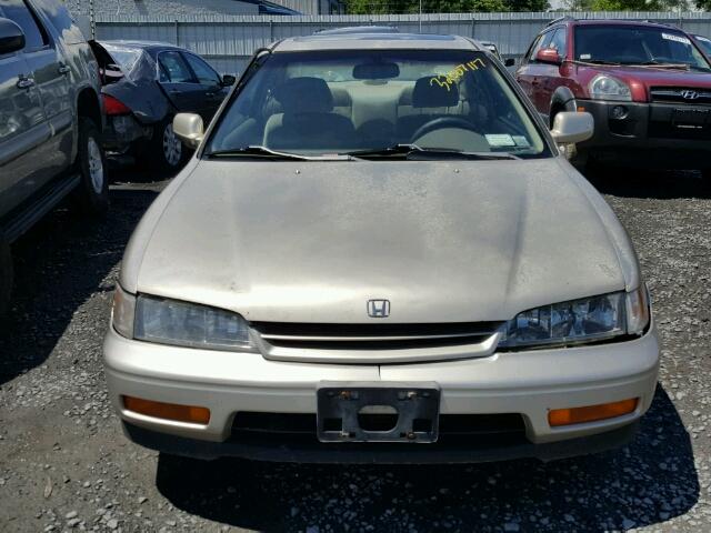 1HGCD7255SA032024 - 1995 HONDA ACCORD EX GOLD photo 9