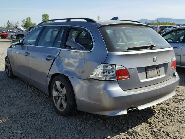 WBANN73596CN02016 - 2006 BMW 530 XIT SILVER photo 3
