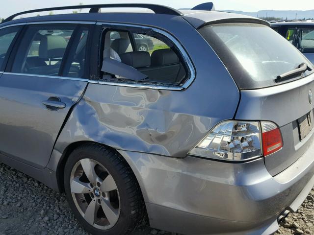 WBANN73596CN02016 - 2006 BMW 530 XIT SILVER photo 9