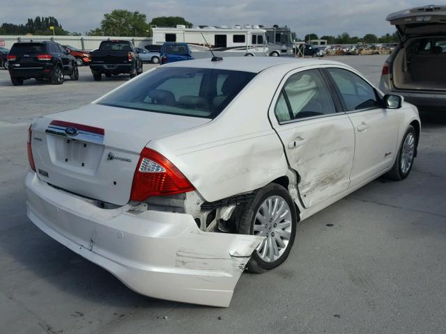 3FADP0L31AR165534 - 2010 FORD FUSION HYB WHITE photo 4