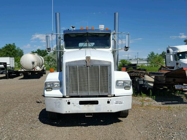 1XKDDR9X1VR747494 - 1997 KENWORTH CONSTRUCT WHITE photo 9