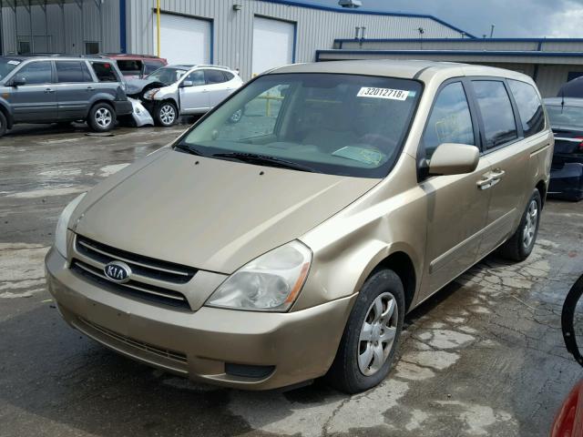 KNDMB233566027150 - 2006 KIA SEDONA EX BEIGE photo 2