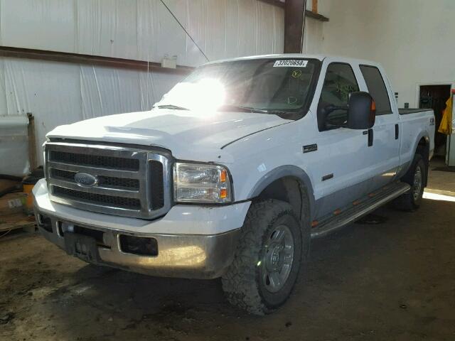 1FTWW31PX5EB94374 - 2005 FORD F350 SRW S WHITE photo 2