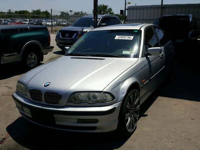 WBAAM3348YFP81672 - 2000 BMW 323 I SILVER photo 2