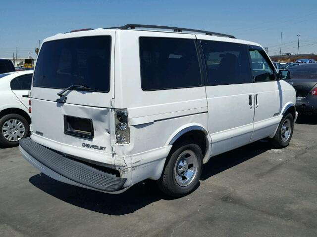 1GNDM19W1WB155650 - 1998 CHEVROLET ASTRO WHITE photo 4