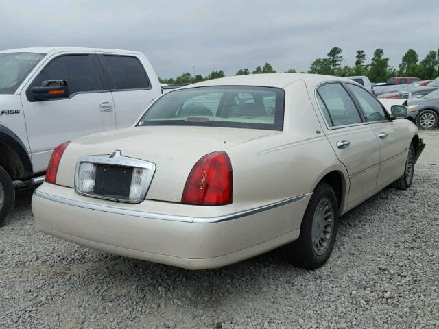 1LNHM83WXYY884348 - 2000 LINCOLN TOWN CAR C CREAM photo 4