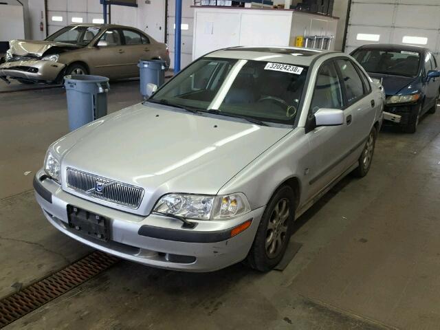 YV1VS29592F826527 - 2002 VOLVO S40 1.9T SILVER photo 2