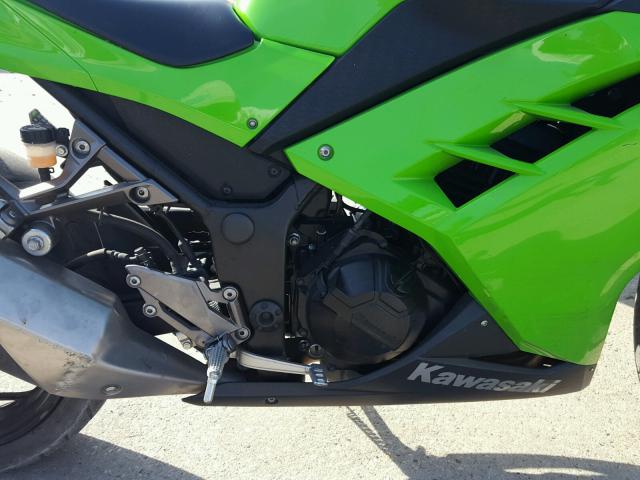 JKAEX8A11FDA21123 - 2015 KAWASAKI EX300 A GREEN photo 7