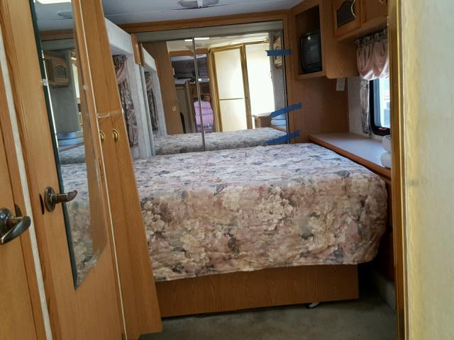 4YDF328293D505760 - 2003 KEYSTONE MONTANA WHITE photo 5