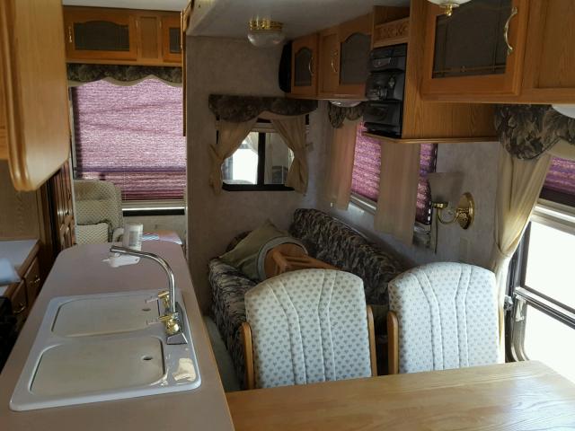 4YDF328293D505760 - 2003 KEYSTONE MONTANA WHITE photo 6