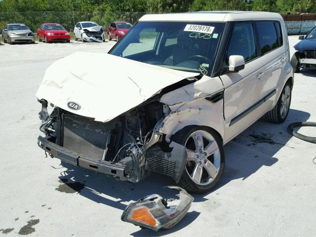 KNDJT2A25B7713722 - 2011 KIA SOUL + CREAM photo 2