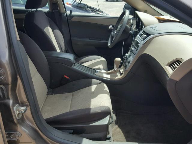 1G1ZB5E08CF110439 - 2012 CHEVROLET MALIBU LS 棕色 照片 5