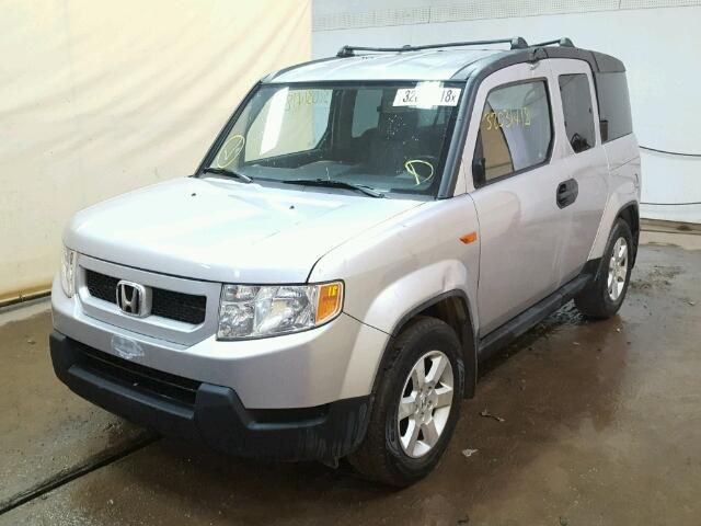 5J6YH287X9L004927 - 2009 HONDA ELEMENT EX SILVER photo 2