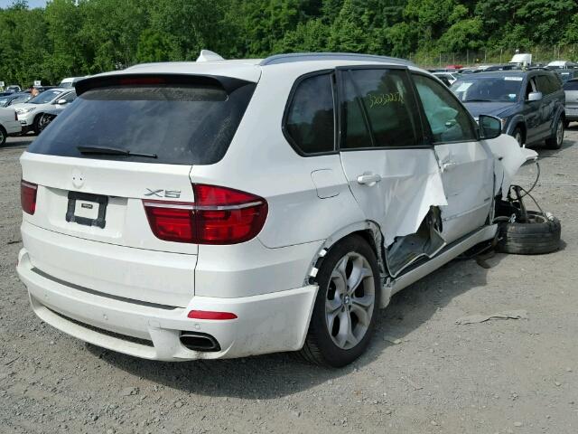 5UXZV4C58CL763165 - 2012 BMW X5 XDRIVE3 WHITE photo 4