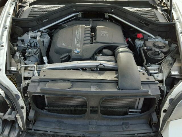 5UXZV4C58CL763165 - 2012 BMW X5 XDRIVE3 Weiß Foto 7
