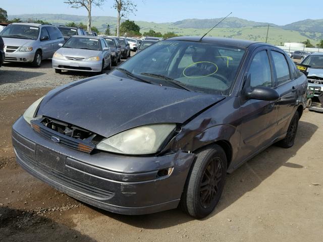 1FAFP34Z94W104771 - 2004 FORD FOCUS SE C GRAY photo 2