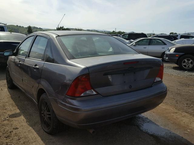 1FAFP34Z94W104771 - 2004 FORD FOCUS SE C GRAY photo 3