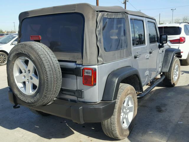 1C4BJWDG8FL541840 - 2015 JEEP WRANGLER U SILVER photo 4