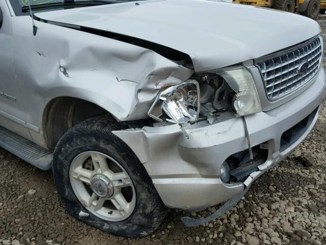 1FMZU73K74UA76360 - 2004 FORD EXPLORER X SILVER photo 9