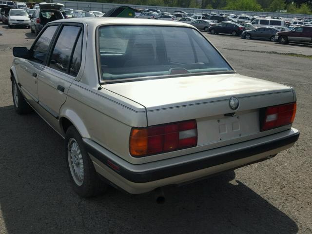 WBAAD2307KED24522 - 1989 BMW 325 I AUTO WHITE photo 3