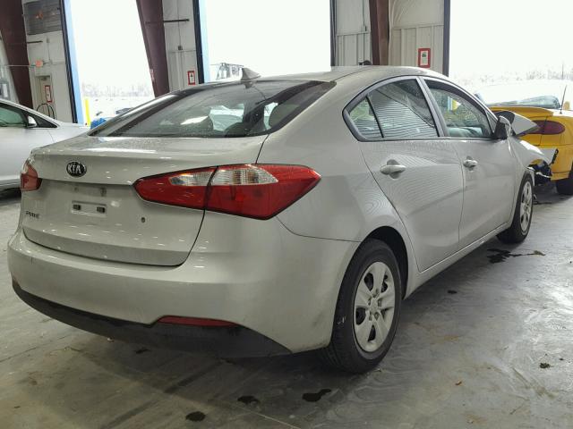 KNAFK4A60F5351899 - 2015 KIA FORTE LX SILVER photo 4