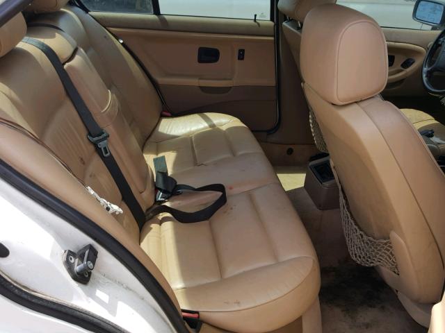 WBACC0321WEK28342 - 1998 BMW 318 I AUTO WHITE photo 6