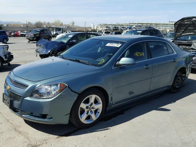 1G1ZH57B19F105119 - 2009 CHEVROLET MALIBU 1LT GREEN photo 2