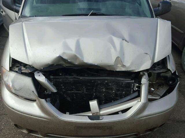 2D4GP44L45R477097 - 2005 DODGE GRAND CARA TAN photo 7