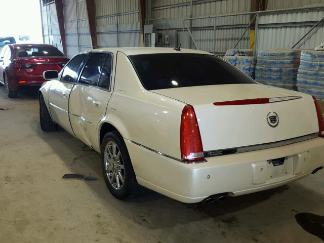 1G6KD57938U166681 - 2008 CADILLAC DTS WHITE photo 3