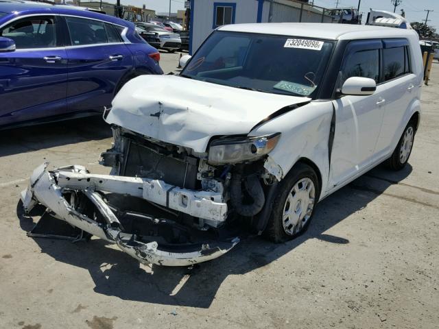 JTLKE50E581031290 - 2008 TOYOTA SCION XB WHITE photo 2