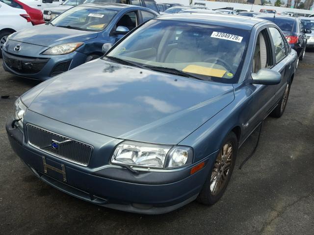 YV1TS90D711176810 - 2001 VOLVO S80 T6 BLUE photo 2