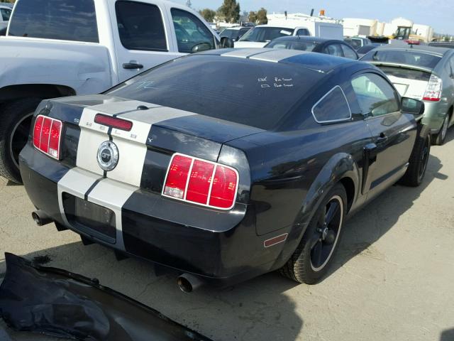 1ZVHT82H975359949 - 2007 FORD MUSTANG GT BLACK photo 4