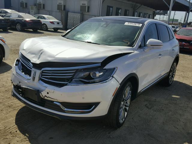 2LMTJ8LP4GBL50158 - 2016 LINCOLN MKX RESERV WHITE photo 2