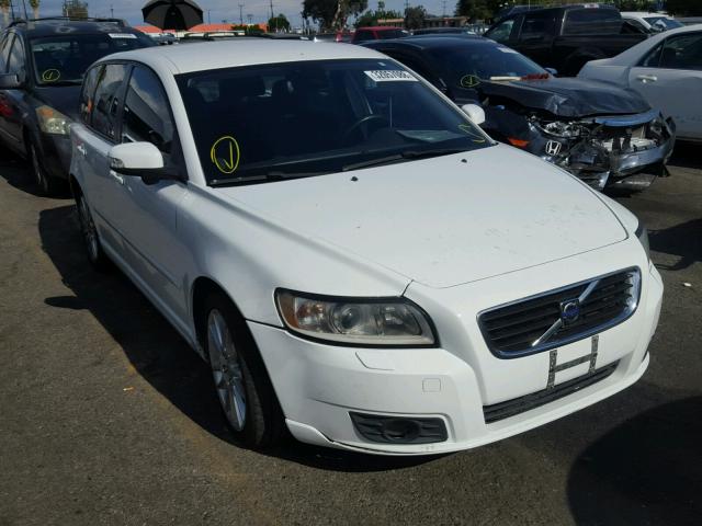 YV1390MW5A2532278 - 2010 VOLVO V50 2.4I WHITE photo 1