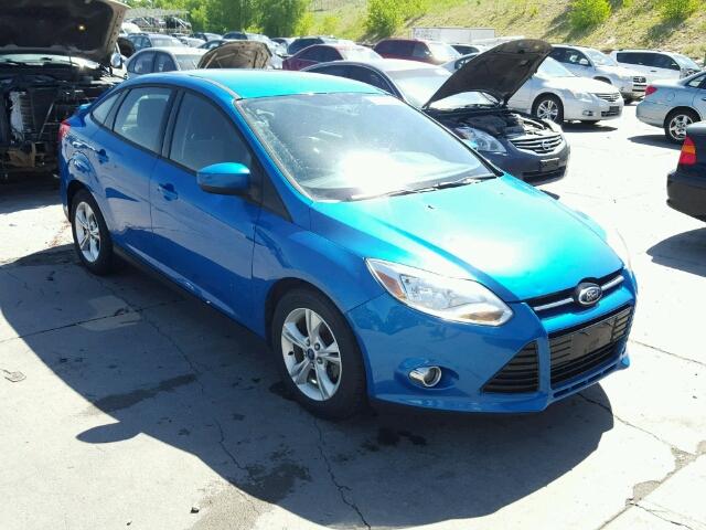 1FAHP3F26CL242955 - 2012 FORD FOCUS BLUE photo 1