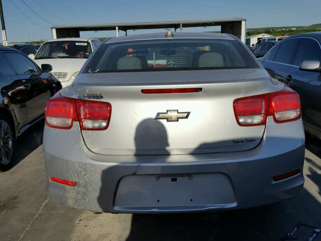 1G11B5SA3DF134336 - 2013 CHEVROLET MALIBU LS ვერცხლისფერი ფოტო 10
