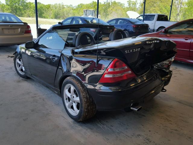 WDBKK65FX2F251285 - 2002 MERCEDES-BENZ SLK 320 BLACK photo 3