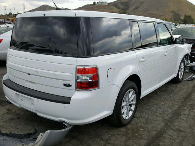 2FMGK5B8XJBA15089 - 2018 FORD FLEX SE WHITE photo 4