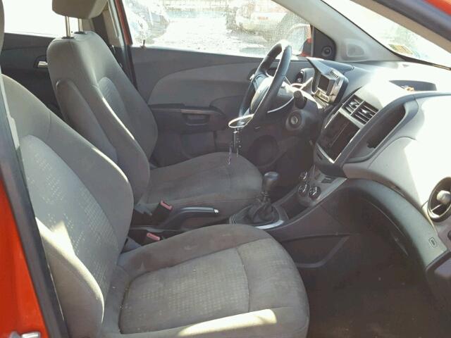 1G1JB5SH1C4209901 - 2012 CHEVROLET SONIC LS 红色 照片 5