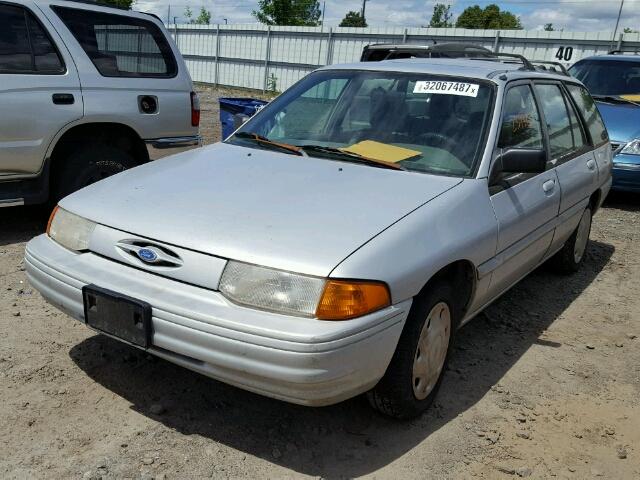 1FASP15J0TW152556 - 1996 FORD ESCORT LX SILVER photo 2