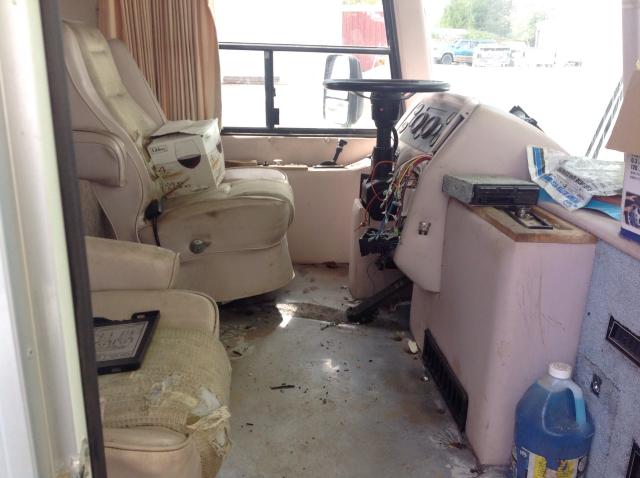 1RF120219N2019168 - 1992 ROADMASTER RAIL DYANASTER 奶油色 照片 5