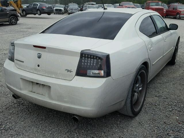 2B3KA53H08H205735 - 2008 DODGE CHARGER R/ WHITE photo 4