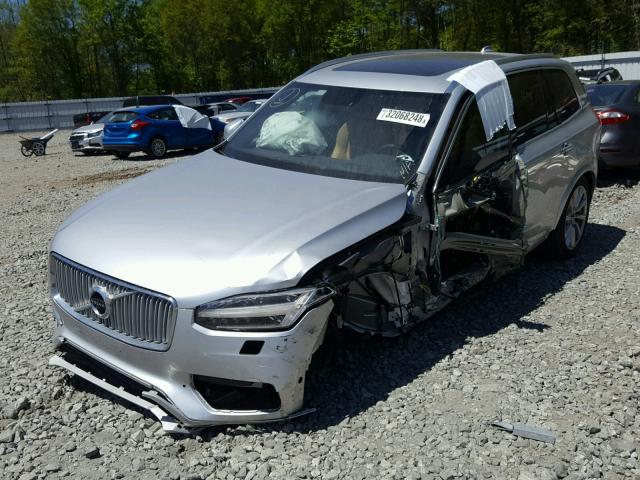 YV4A22PL5H1156791 - 2017 VOLVO XC90 T6 SILVER photo 2