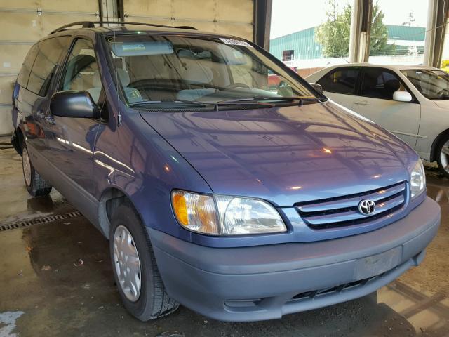 4T3ZF13C02U499785 - 2002 TOYOTA SIENNA LE BLUE photo 1